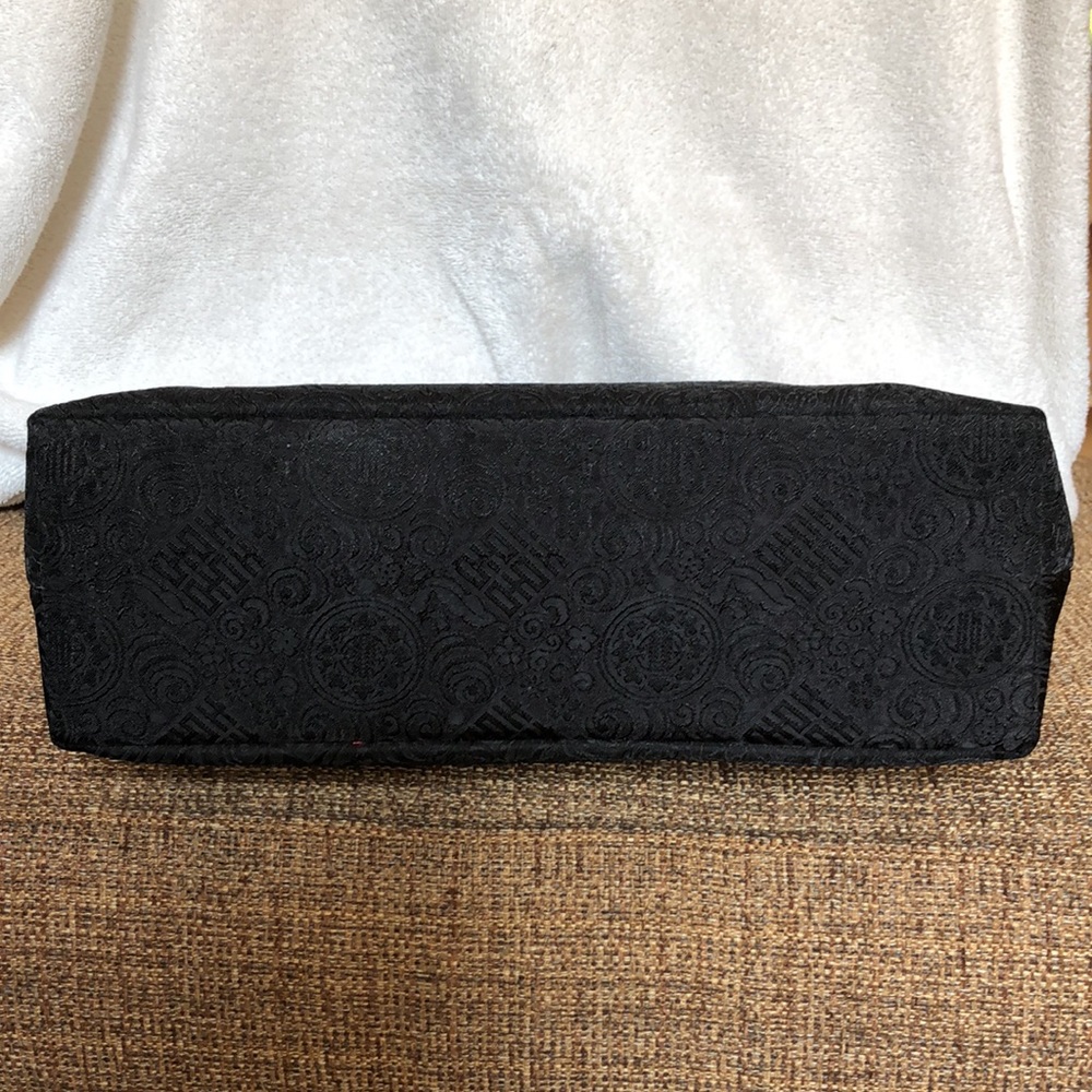Elegant Black Hobo Bag - Picture 5 of 11